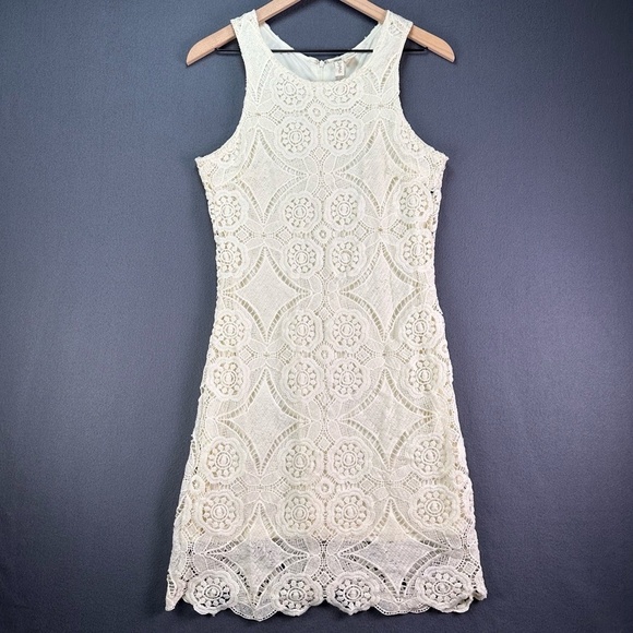 JAPNA Ivory Floral Lace Overlay Crew Neck Knee Length Sheath Sleeveless Dress Sm - Picture 1 of 13